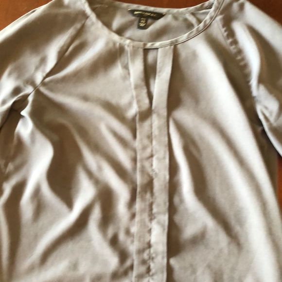 Banana Republic XS petite blouse moody greyish blue triangular peephole neckline - Picture 10 of 16
